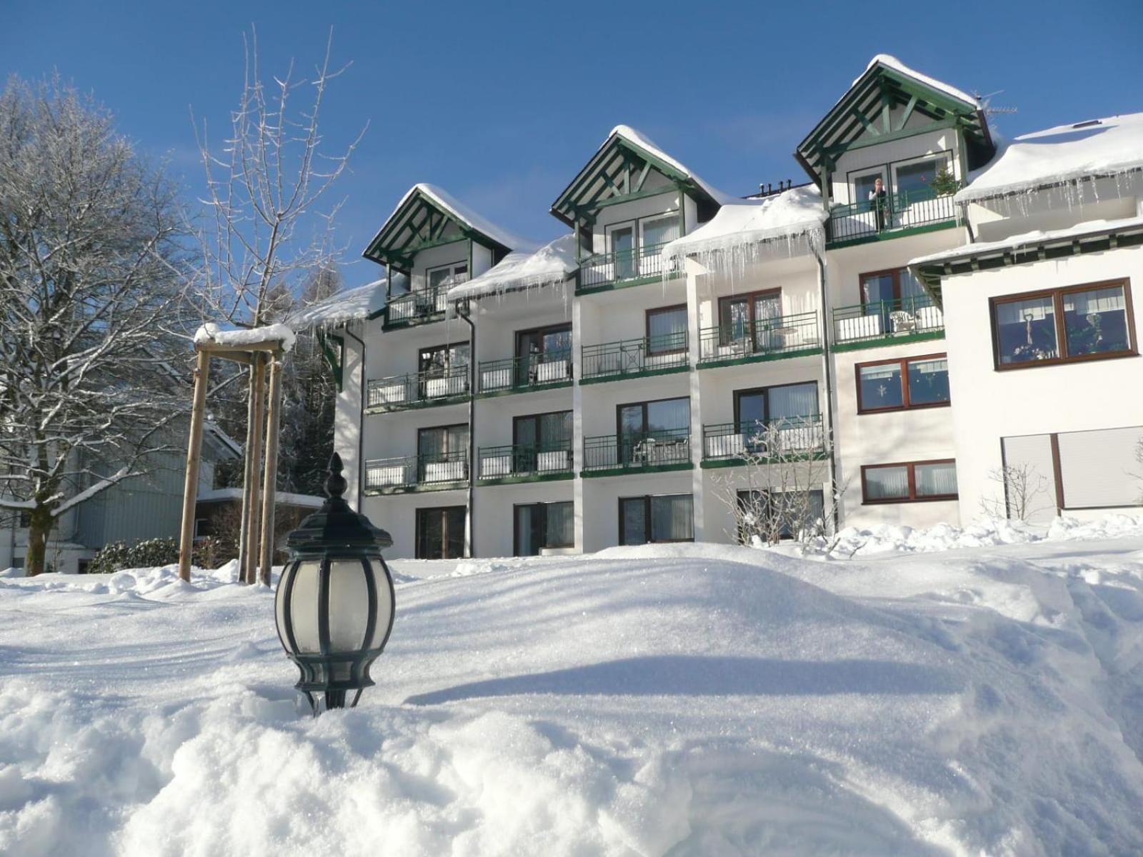 Hotel & Ferienappartements Edelweiss Willingen  Bagian luar foto