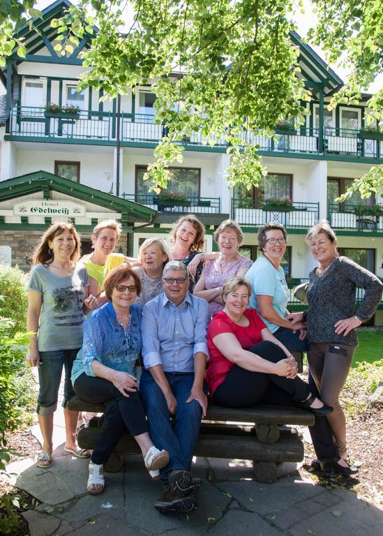 Hotel & Ferienappartements Edelweiss Willingen  Bagian luar foto