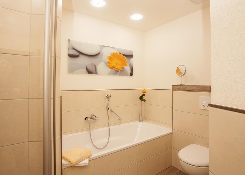 Hotel & Ferienappartements Edelweiss Willingen  Bagian luar foto