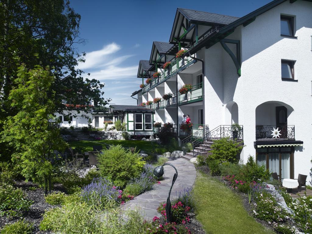 Hotel & Ferienappartements Edelweiss Willingen  Bagian luar foto