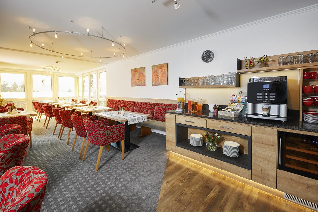 Hotel & Ferienappartements Edelweiss Willingen  Bagian luar foto
