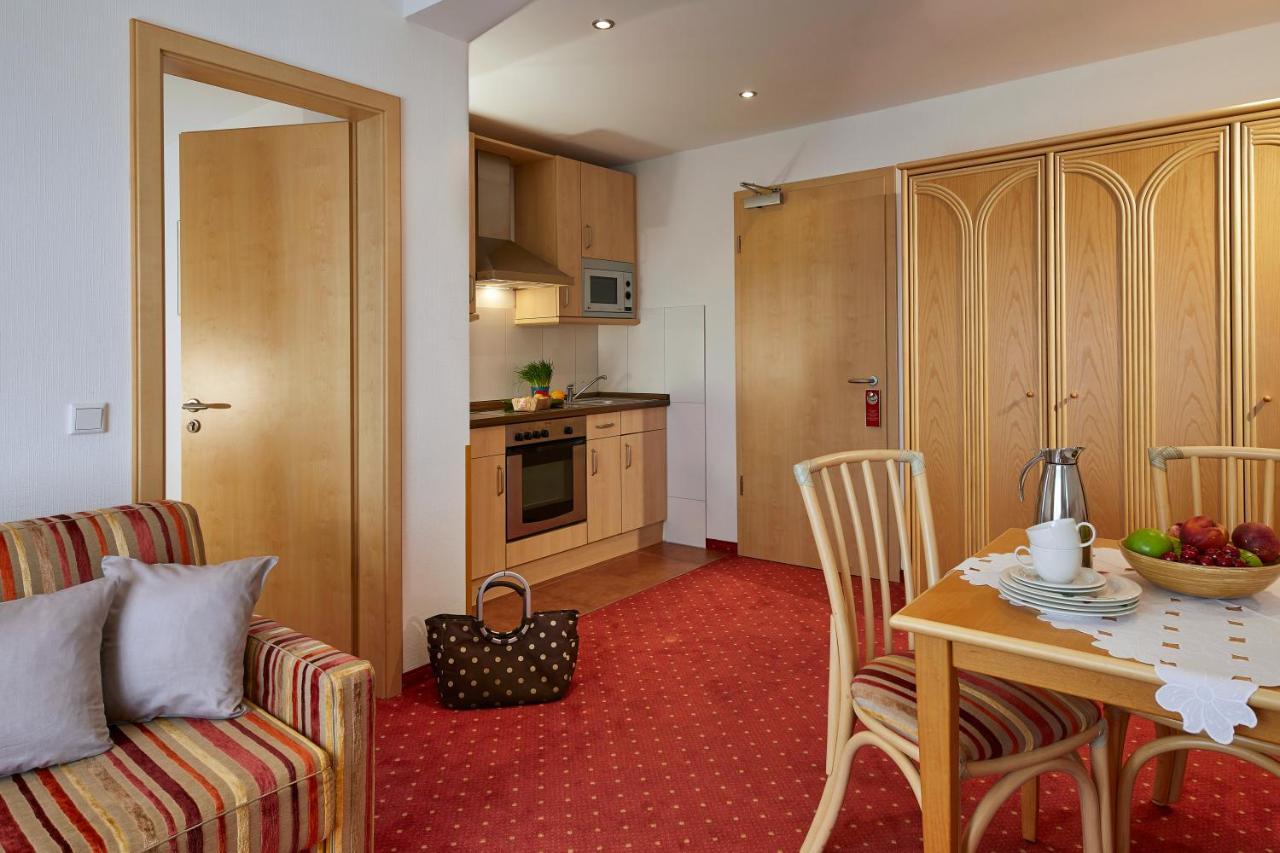 Hotel & Ferienappartements Edelweiss Willingen  Bagian luar foto