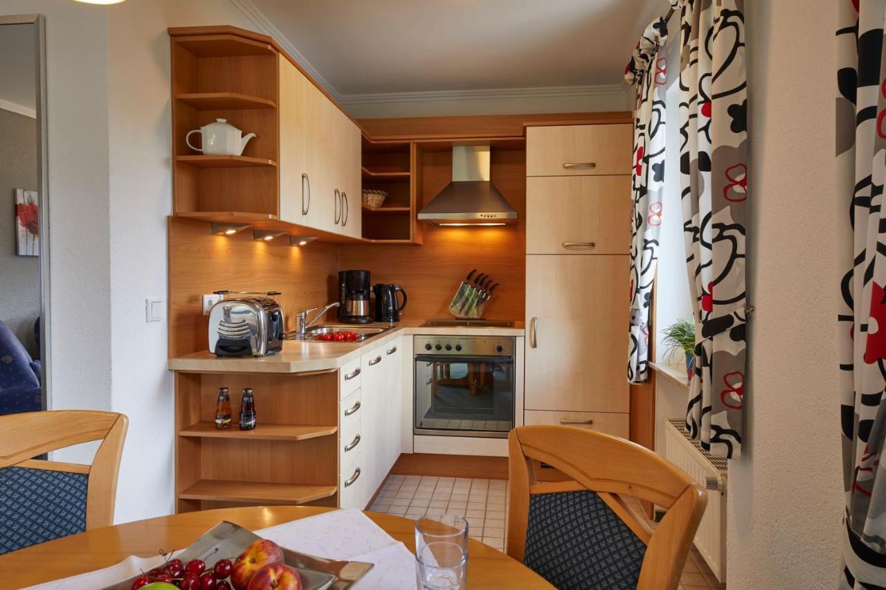 Hotel & Ferienappartements Edelweiss Willingen  Bagian luar foto